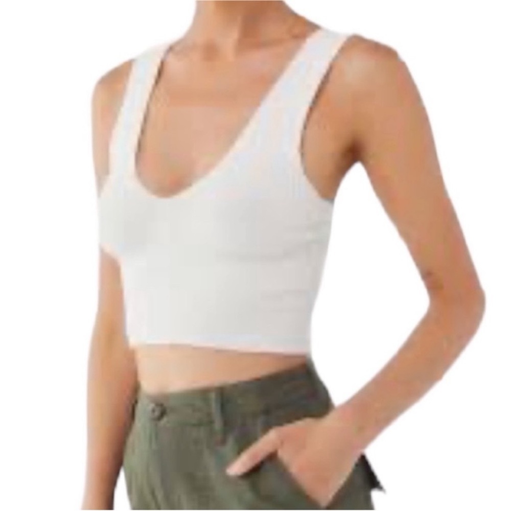 URBAN OUTFITTERS Sugar Crop Sweater Tank Top NEW cream